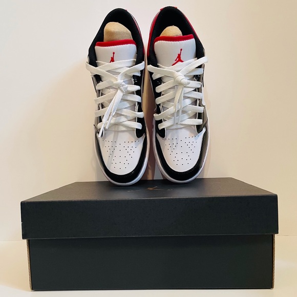 Nike Air Jordan 1 Low Retro 5.5 Youth or 7 Women - Picture 4 of 8